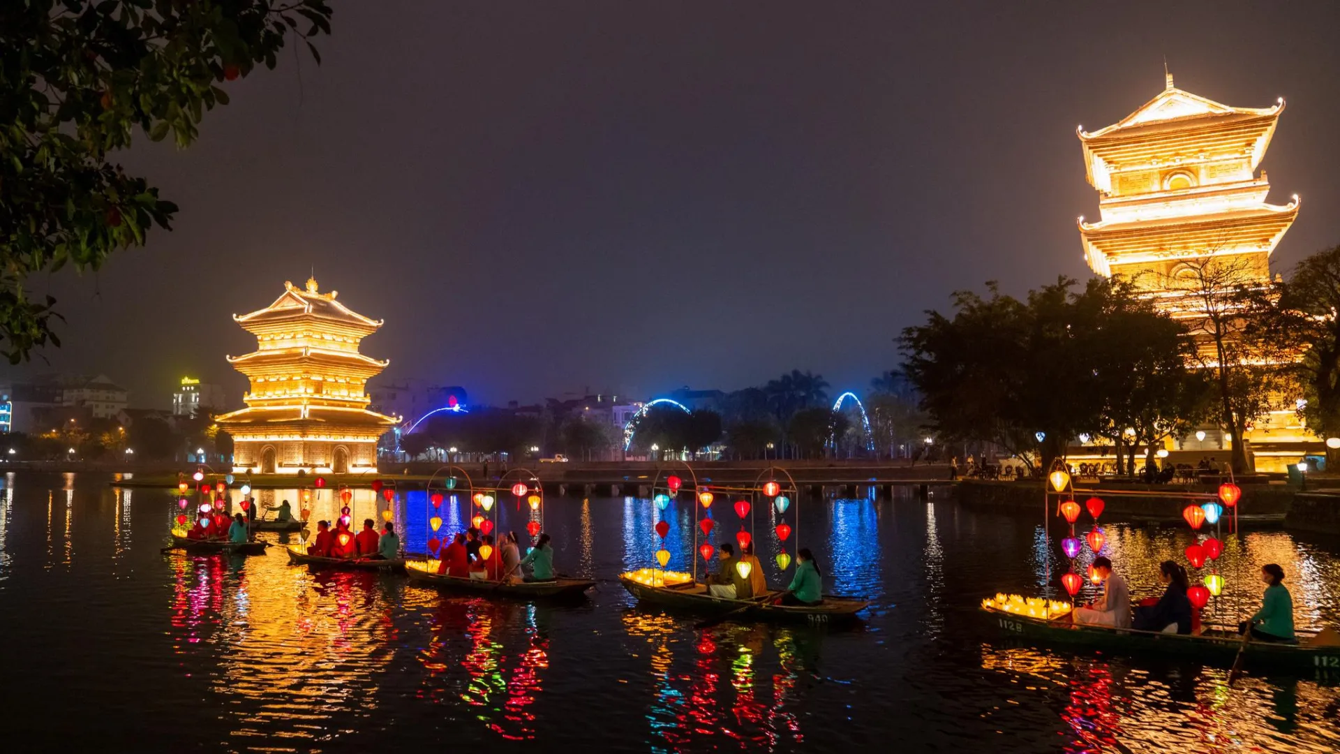 Ninh Binh night market: Best food, shopping & Local experiences after dark