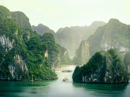 Best Vietnam Luxury Tour 11 Days | Sapa, Halong Bay, Da Nang & Phu Quoc Island Package